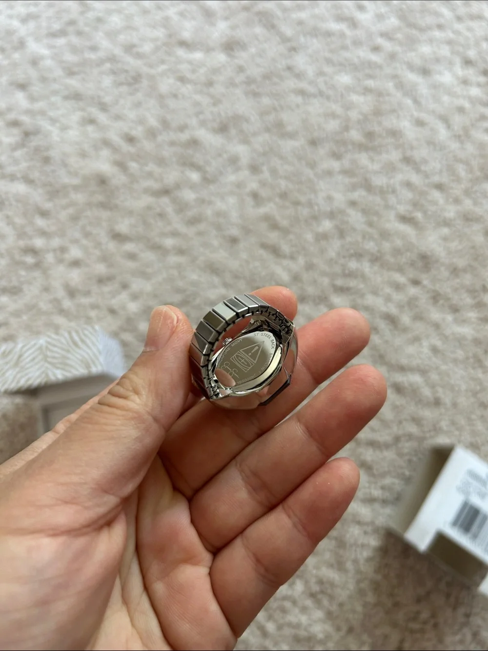 Jessica Simpson elastic ring watch
